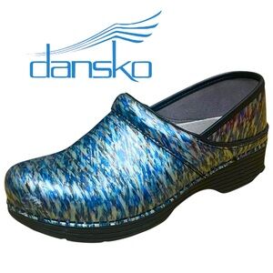 Dansko Womens LT Pro Blue Waves Patent Leather Clog Sz 40 (US 9.5-10)